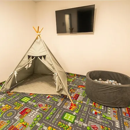 Invest Centrum Park 11 *